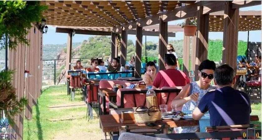 Imagen del bar/restaurante del Assos Derin Mavi. Foto 8