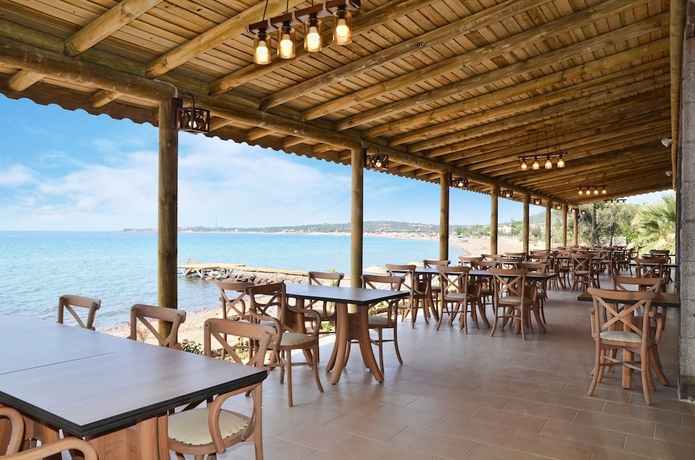 Imagen del bar/restaurante del Assos Hestia Otel. Foto 2