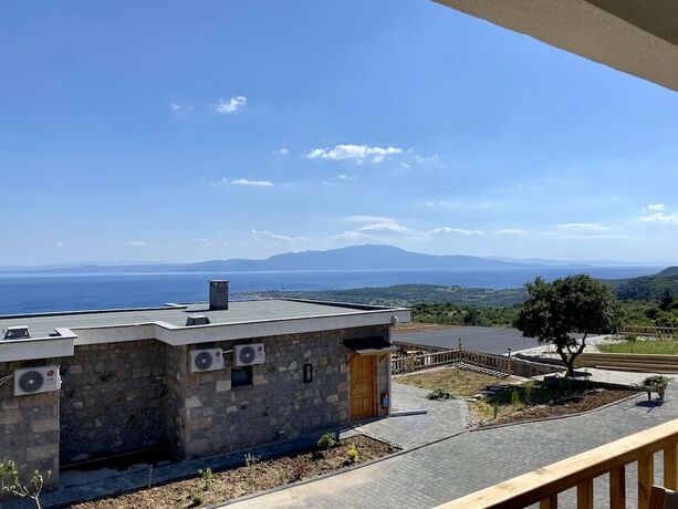 Imagen de la habitación del Assos Karadut Taş Otel. Foto 16