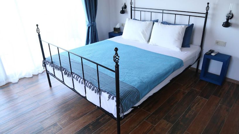 Imagen de la habitación del Assos Longevity Hotel. Foto 12