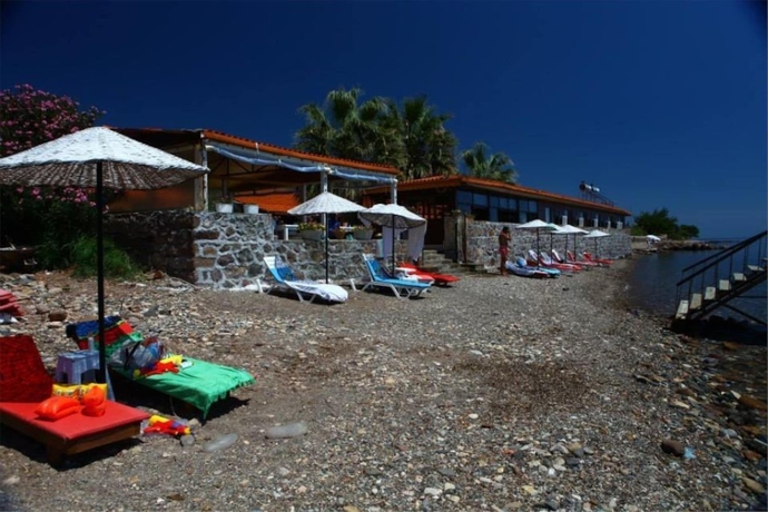Imagen de los exteriores del Assos Sardunya Butik Hotel. Foto 14