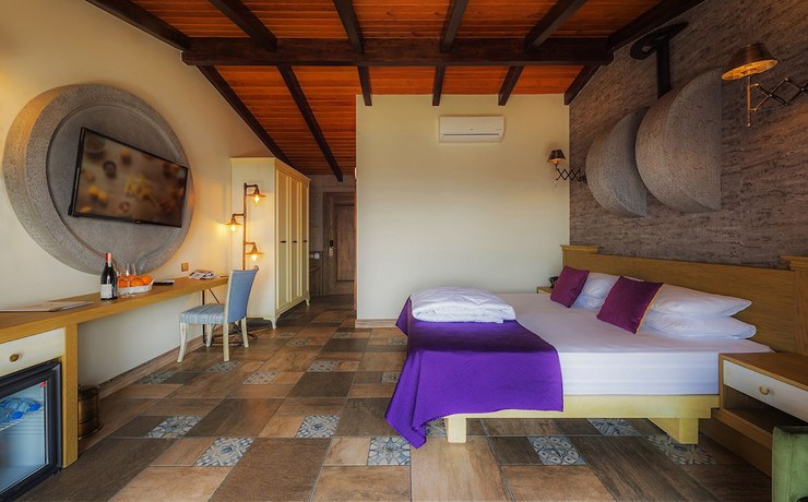 Imagen de la habitación del Assos Zeytin Han Hotel Special Class. Foto 4