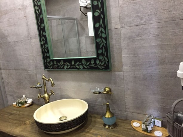 Imagen de la habitación del Assos Zeytin Han Hotel Special Class. Foto 6