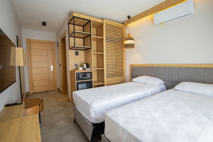 Imagen de la habitación del Asterina Hotel. Foto 20