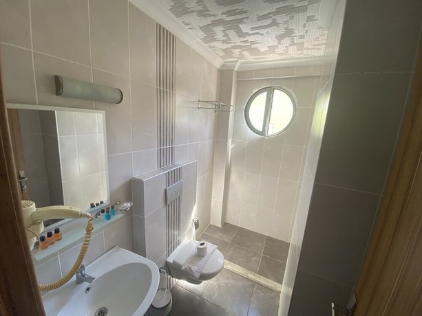 Imagen de la habitación del Astoria Beach Hotel. Foto 3