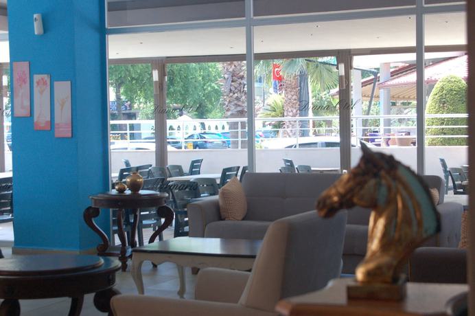 Imagen de los interiores del Astoria Beach Hotel. Foto 15