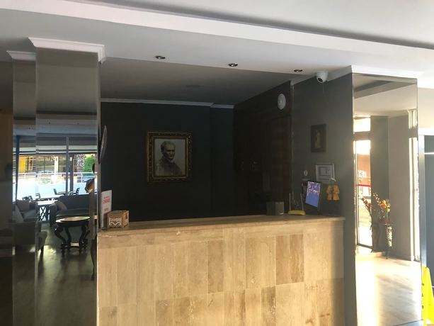 Imagen de los interiores del Astoria Beach Hotel. Foto 16