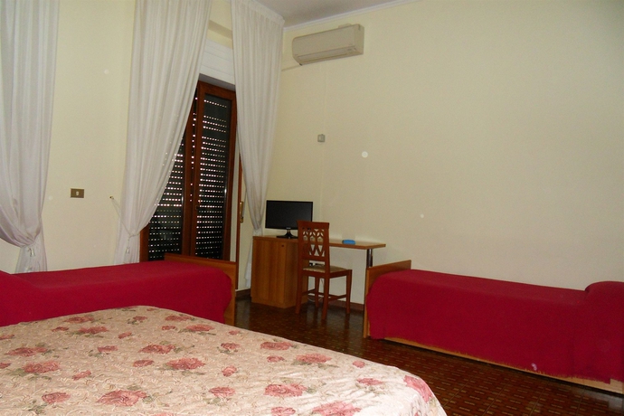 Imagen de la habitación del Astoria Pompei. Foto 11
