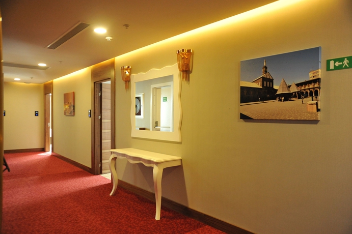 Imagen de los interiores del Asuris Hotel. Foto 13