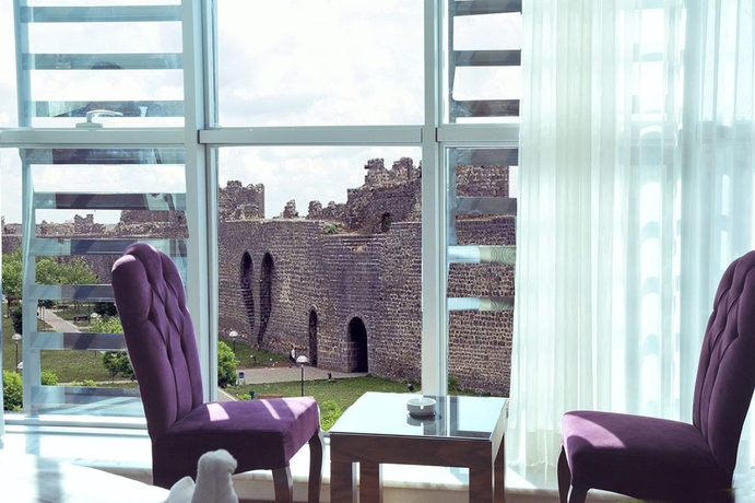 Imagen de los interiores del Asuris Hotel. Foto 18