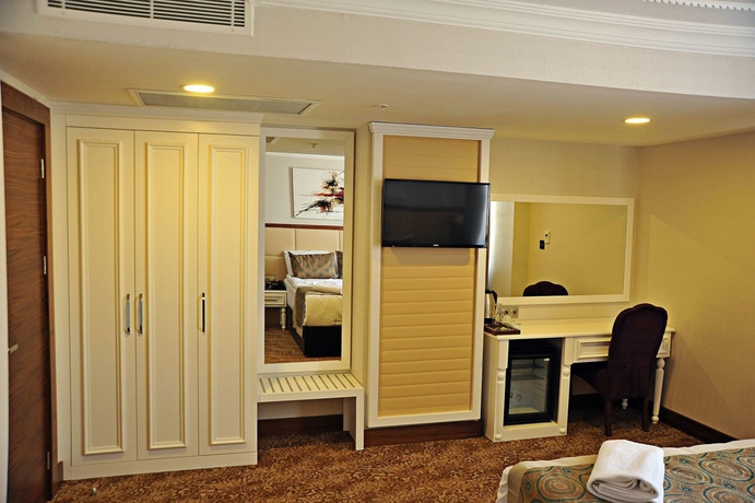 Imagen de la habitación del Asuris Hotel. Foto 10