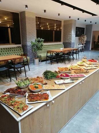 Imagen del bar/restaurante del Ata Otel. Foto 12