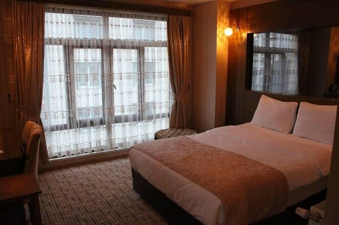 Imagen de la habitación del Ata Otel. Foto 19