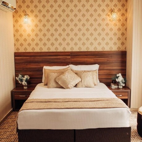 Imagen de la habitación del Ata Otel. Foto 22