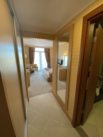 Imagen de la habitación del Atabay Termal Hotel. Foto 18