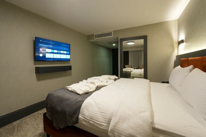 Imagen de la habitación del Ataşehir Kuru&ccedil;eşme Palace. Foto 13