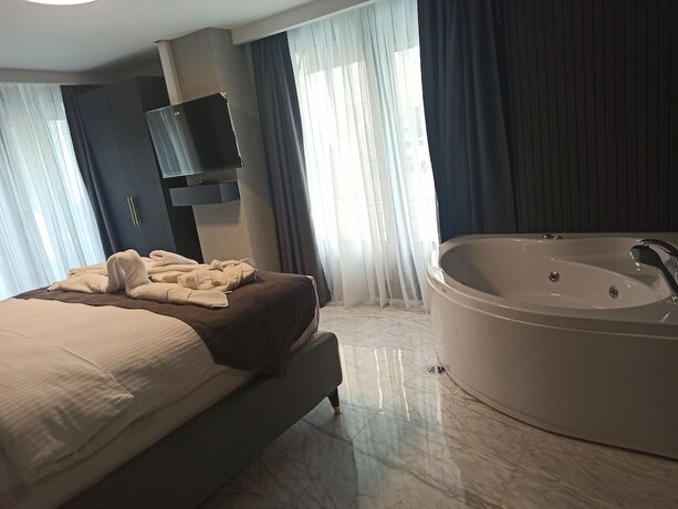 Imagen de la habitación del Ataşehir Kuru&ccedil;eşme Palace. Foto 17