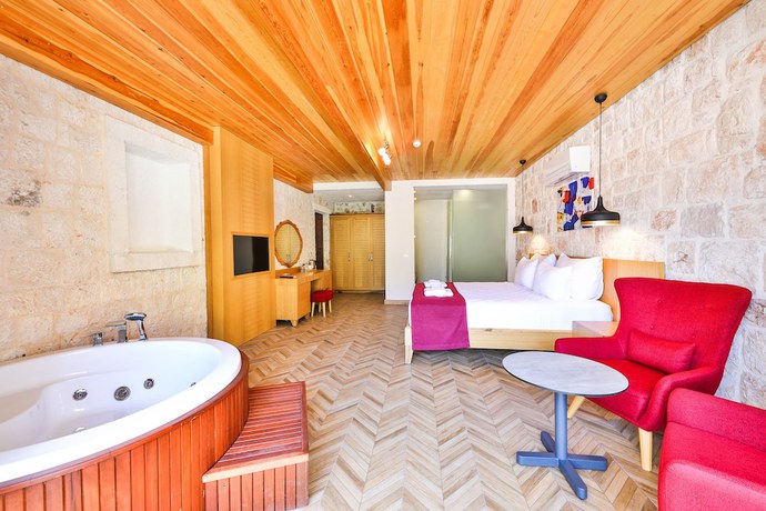 Imagen de la habitación del Atalante Hotel. Foto 13
