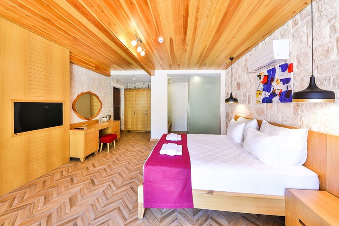 Imagen de la habitación del Atalante Hotel. Foto 15