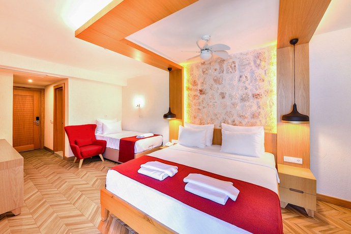 Imagen de la habitación del Atalante Hotel. Foto 16