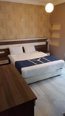 Imagen de la habitación del Atalay Hotel. Foto 6