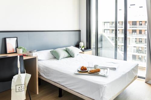 Imagen de la habitación del Atenea Living. Foto 16