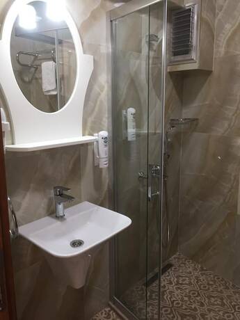 Imagen de la habitación del Ates Otel. Foto 18