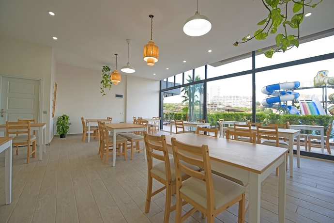 Imagen del bar/restaurante del Athena Premium Hotels. Foto 5