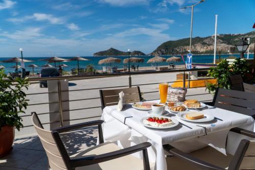 Imagen general del Athina Hotel. Foto 8