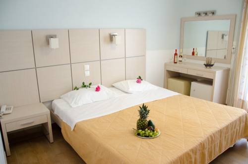 Imagen de la habitación del Athos Hotel. Foto 4