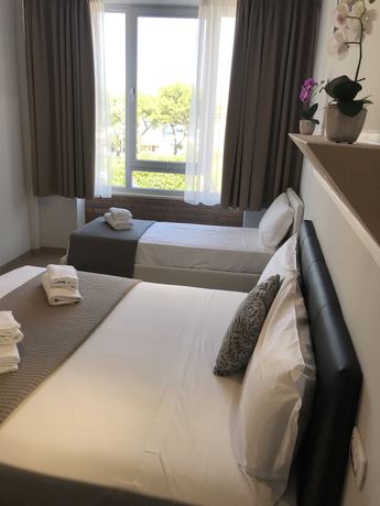 Imagen de la habitación del Atico Hotel. Foto 7