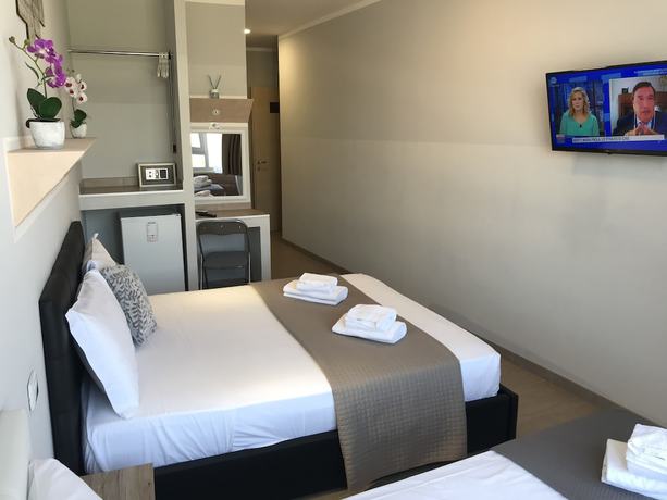 Imagen de la habitación del Atico Hotel. Foto 10