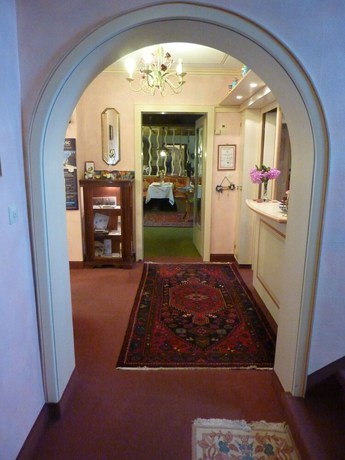 Imagen de los interiores del Atina Hotel. Foto 20