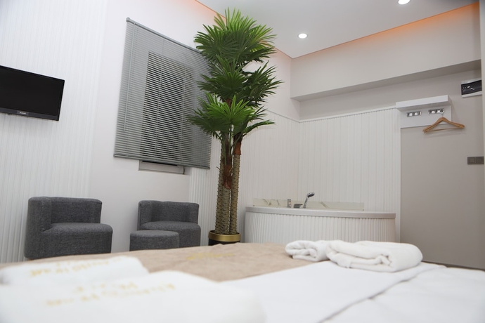 Imagen de la habitación del Atlantis Home Palace. Foto 10