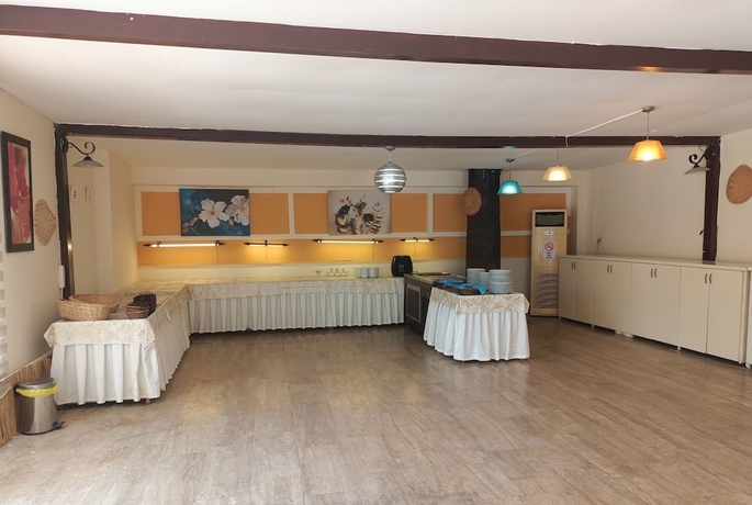 Imagen del bar/restaurante del Atlantis Hotel, FETHIYE. Foto 5