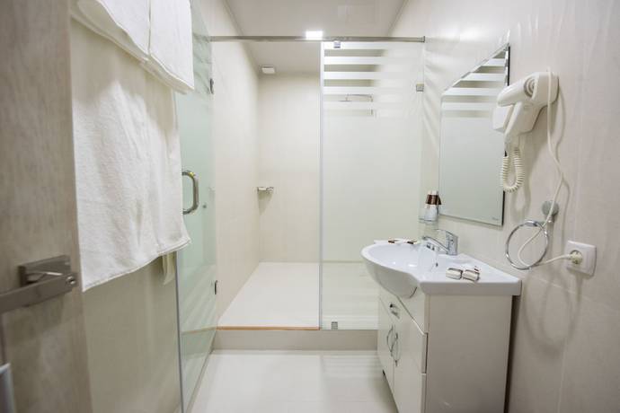 Imagen de la habitación del Atlantis Hotel, Taskent. Foto 8