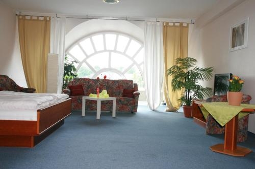 Imagen de la habitación del Atrium Hotel. Foto 10