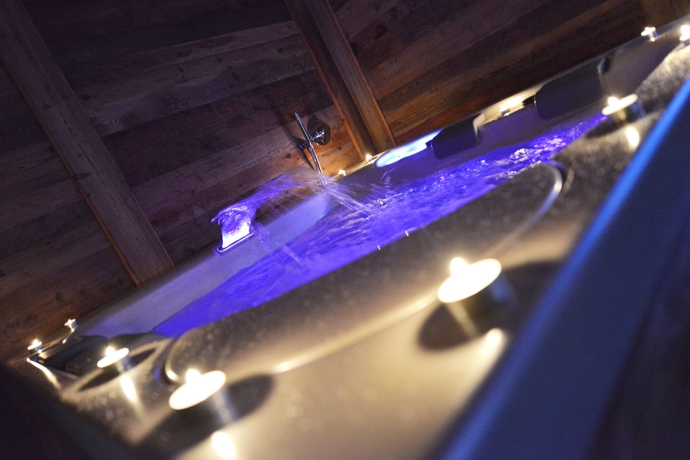 Imagen de la piscina del Au Berceau Du Bien-&ecirc;tre. Foto 8