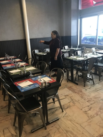 Imagen del bar/restaurante del Au Cadran Bleu. Foto 5