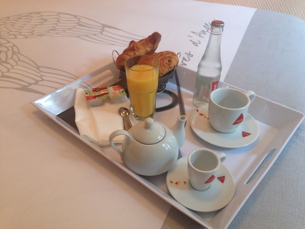 Imagen del bar/restaurante del Au Cadran Bleu. Foto 6