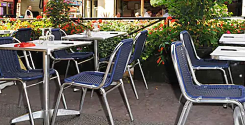 Imagen del bar/restaurante del Au Cadran Bleu. Foto 8