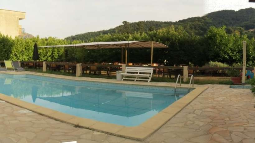 Imagen de la piscina del Auberge - Hotel U Paradisu. Foto 10