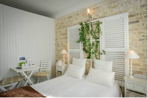 Imagen de la habitación del Auberge Normande. Foto 5