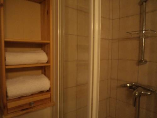 Imagen de la habitación del Auberge Saint Antoine. Foto 10