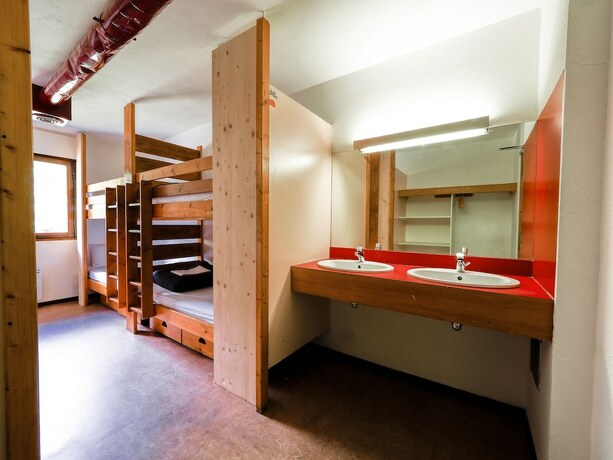Imagen de la habitación del Auberge de Jeunesse HI Chamonix. Foto 13