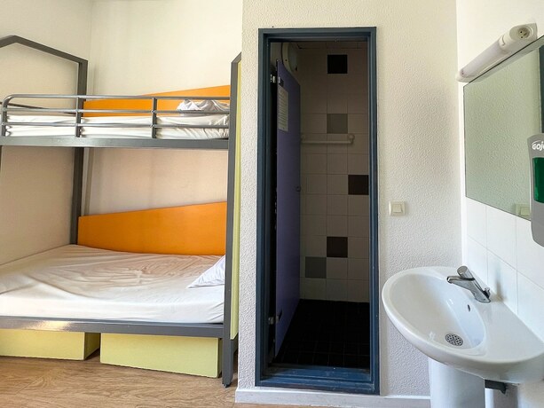 Imagen de la habitación del Auberge de Jeunesse HI Nice - Les Camélias. Foto 19