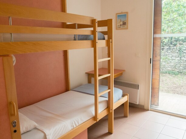 Imagen de la habitación del Auberge de Jeunesse HI N&icirc;mes. Foto 10