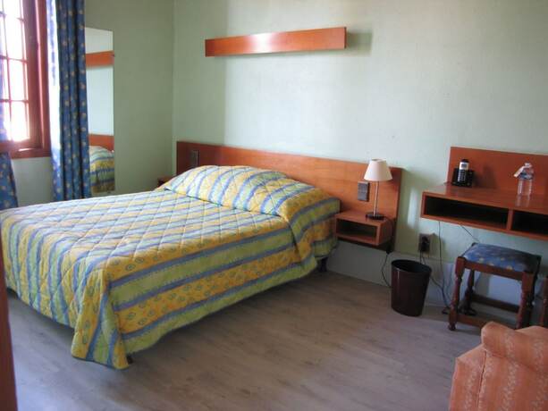 Imagen de la habitación del Auberge de la Foret, Morbecque. Foto 13