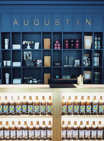 Imagen de los interiores del Augustin Hotel. Foto 16