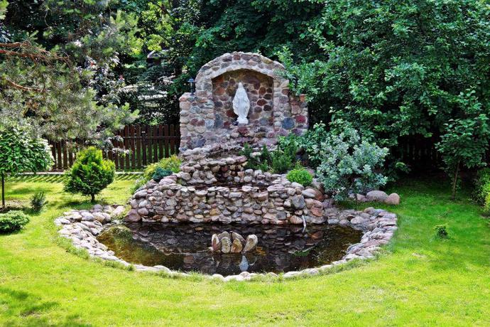 Imagen de los exteriores del Augustowia. Foto 19